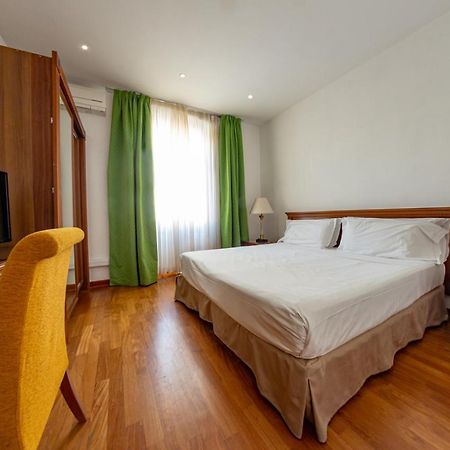 Residence Victoria Trieste Esterno foto